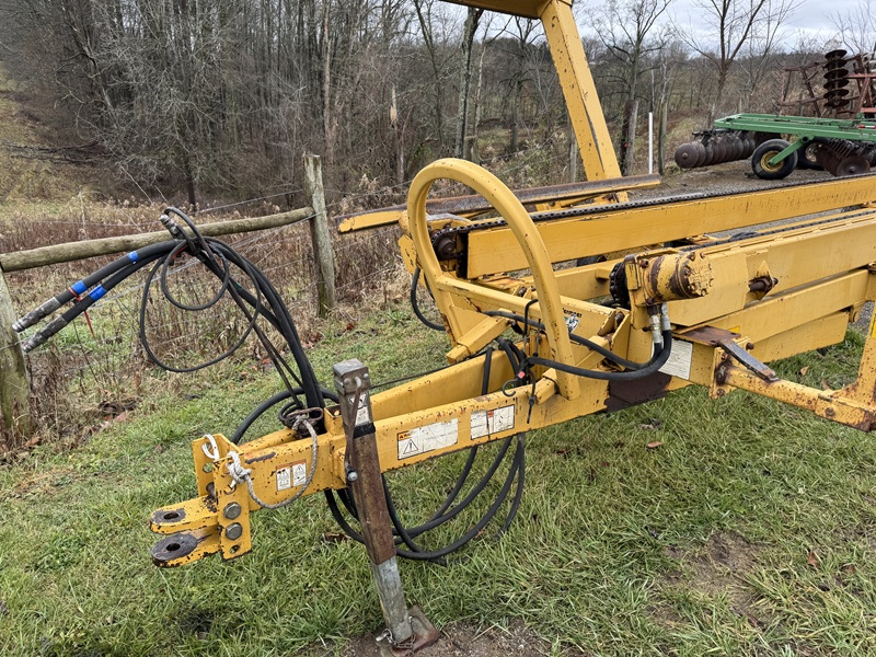 2004 Vermeer BM700 bale wagon for sale at Baker & Sons Equipment in Ohio