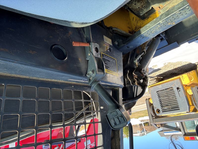 2001 New Holland LS170 skidsteer for sale at Baker and Sons Equipment in Lewisville, Ohio