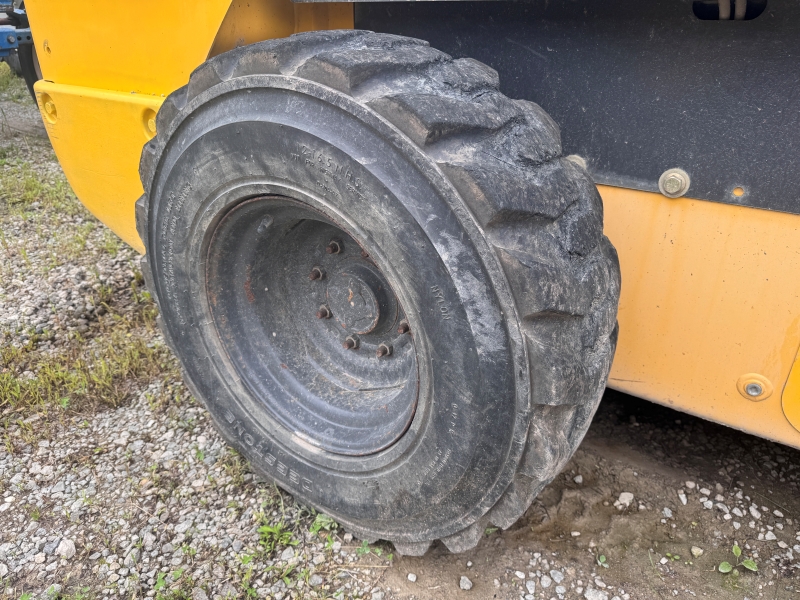 2015 New Holland L228 skidsteer in stock at Baker & Sons Equipment in Ohio