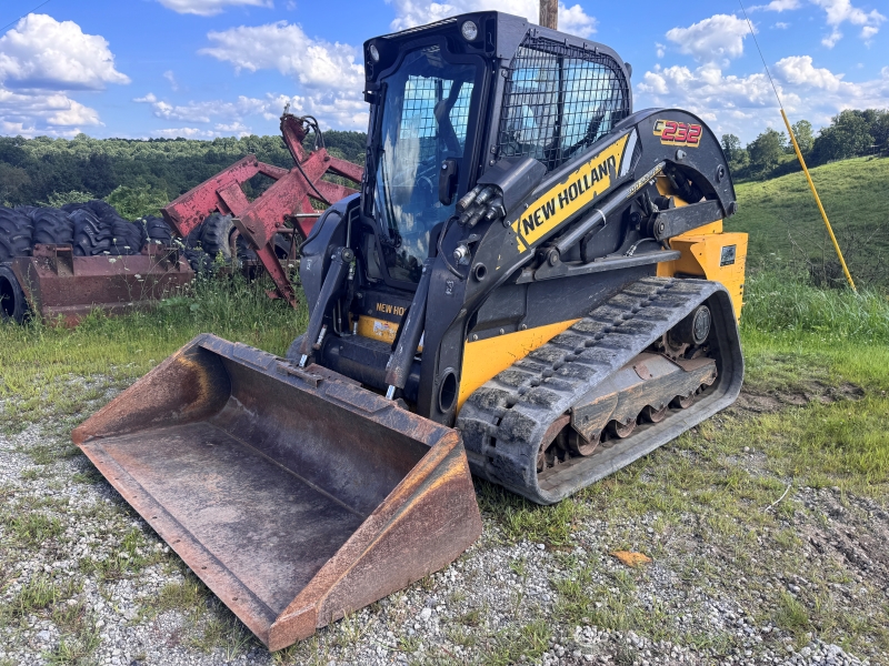 2017 New Holland C232 skidsteer in stock at Baker & Sons Equipment in Ohio