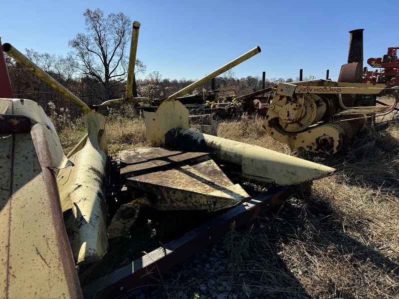 Used new holland 822 corn chopper for sale at Baker & Sons Equipment in Ohio