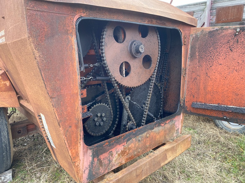 1996 Oswalt 250 tmr mixer for sale at baker and sons equipment in ohio