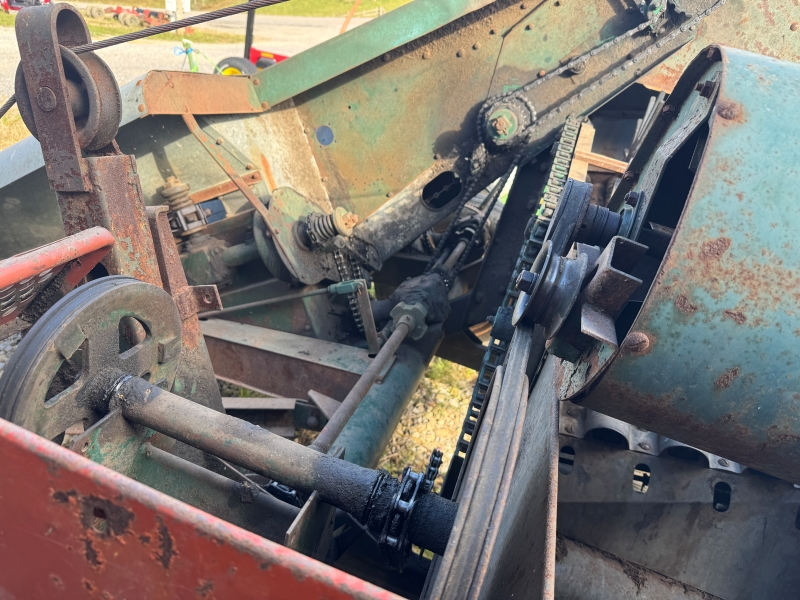 Used New Idea 324 picker for sale at Baker & Sons Equipment in Ohio