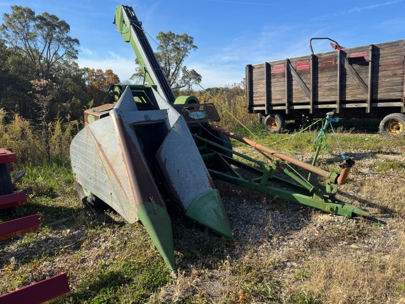 Used New Idea 310 picker for sale at Baker & Sons Equipment in Ohio
