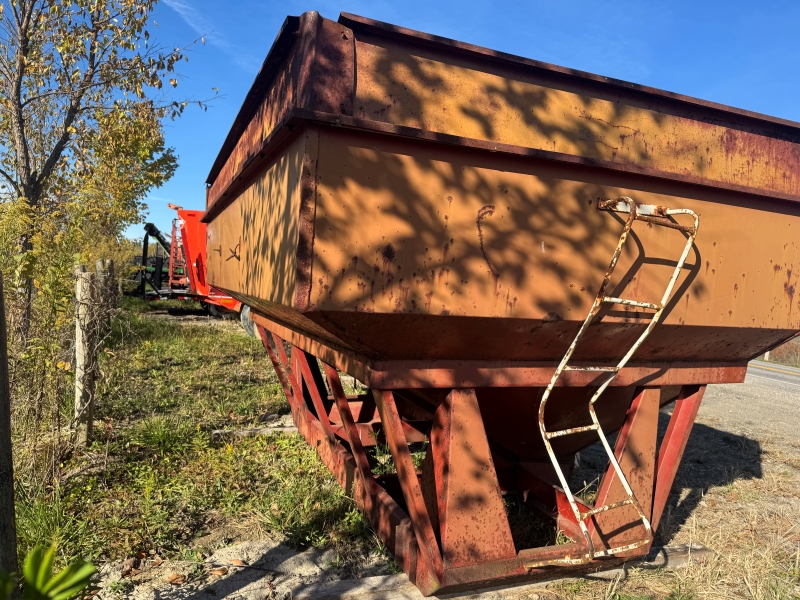Used K&S gravity box for sale at Baker & Sons Equipment in Ohio