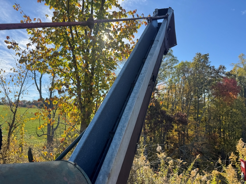 Used New Idea 323 picker for sale at Baker & Sons Equipment in Ohio