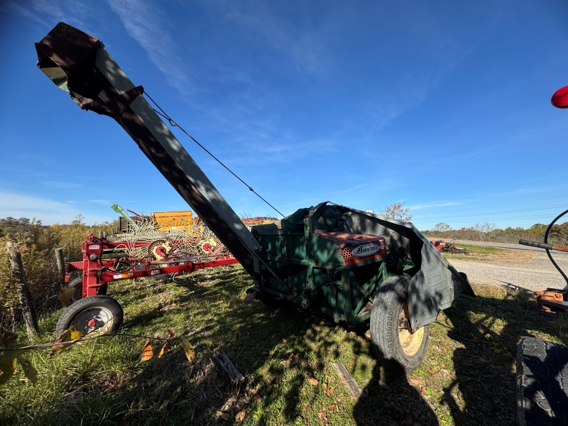 Used New Idea 323 picker for sale at Baker & Sons Equipment in Ohio