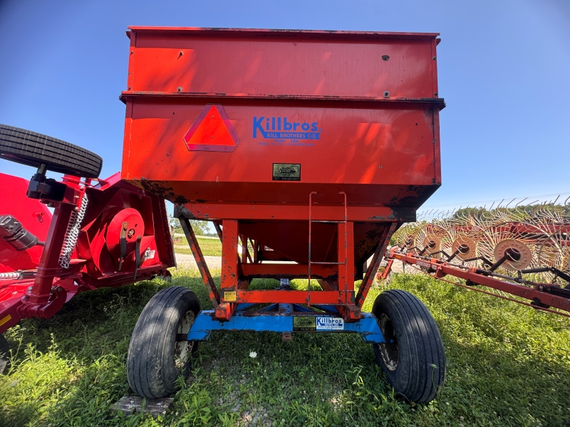 Used Killbros 385 gravity wagon for sale at Baker & Sons Equipment in Ohio