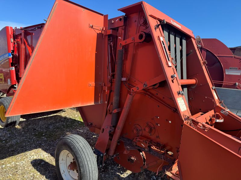 1992 Hesston R530 round baler for sale at Baker and Sons Equipment in Ohio