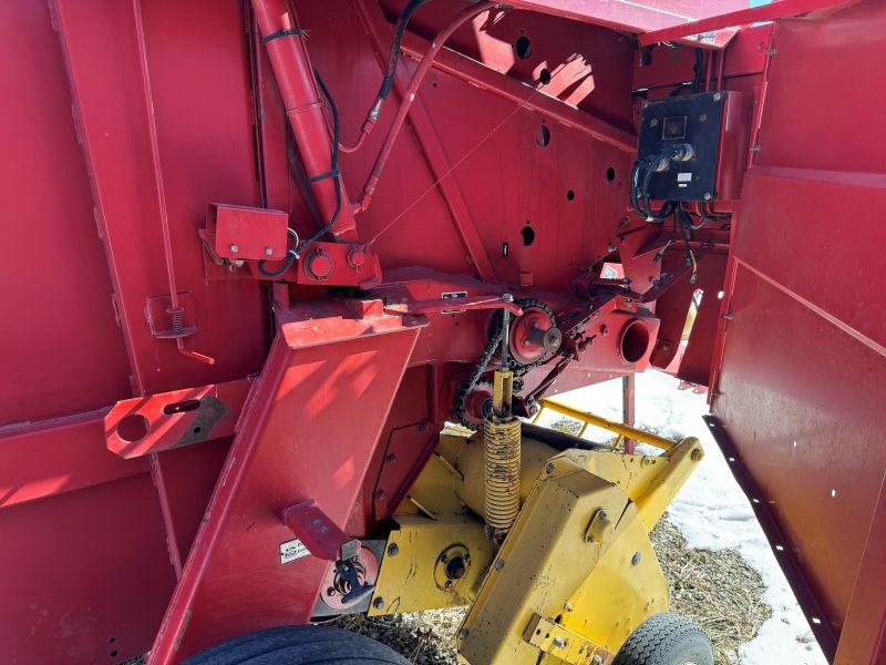 1994 New Holland 650 round baler at Baker & Sons Equipment in Ohio