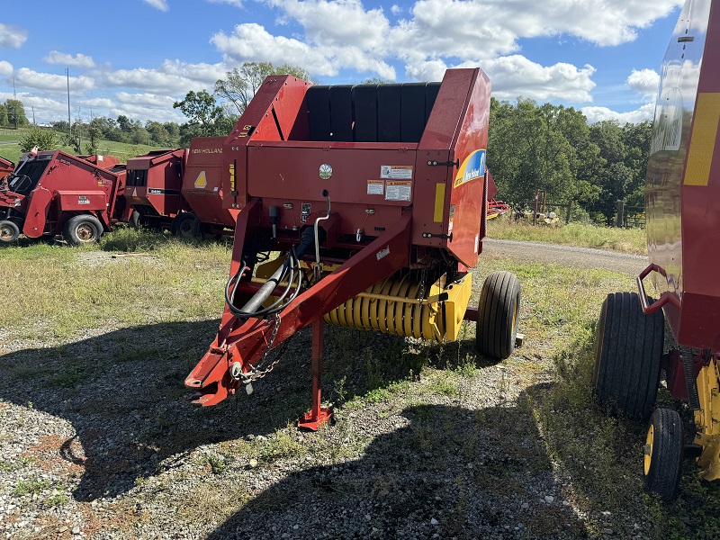 2009 New Holland BR7050 round baler at Baker & Sons Equipment in Ohio