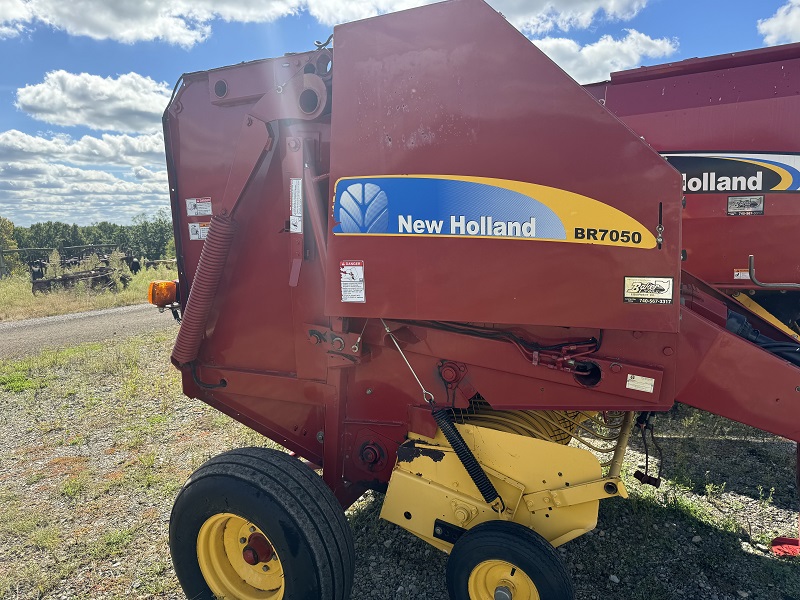 2009 New Holland BR7050 round baler at Baker & Sons Equipment in Ohio