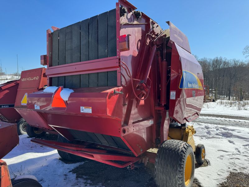 2013 New Holland BR7090 round baler at Baker and Sons Equipment in Ohio