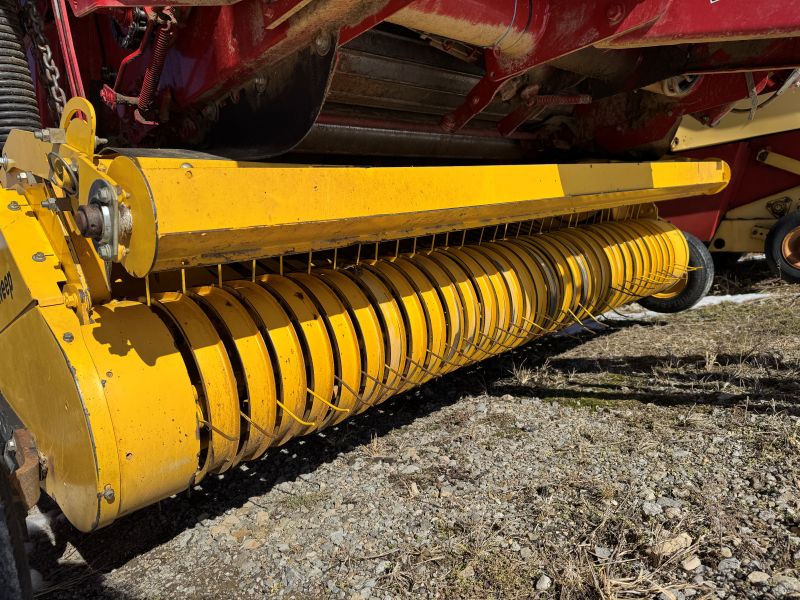 2013 New Holland BR7090 round baler at Baker and Sons Equipment in Ohio