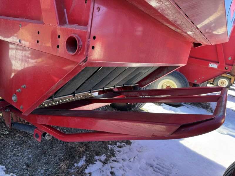 2013 New Holland BR7090 round baler at Baker and Sons Equipment in Ohio