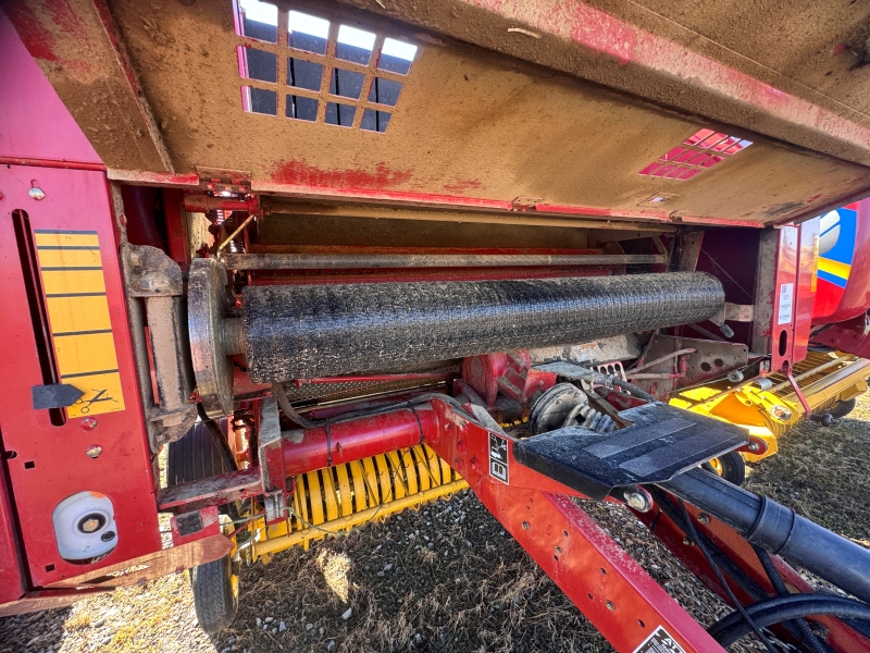 2004 New Holland BR780 round baler at Baker and Sons Equipment in Ohio