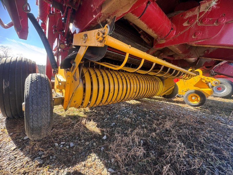 2004 New Holland BR780 round baler at Baker and Sons Equipment in Ohio