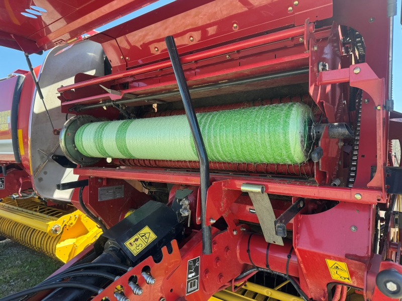 2015 New Holland RB450 round baler at Baker and Sons Equipment in Ohio