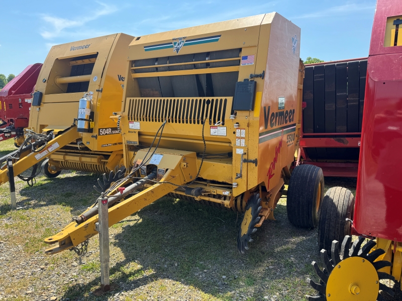 2005 Vermeer 5500 round baler at Baker & Sons Equipment in Ohio