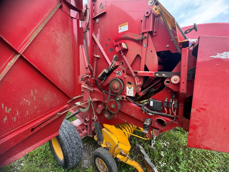 2016 New Holland RB450U round baler at Baker & Sons Equipment in Ohio