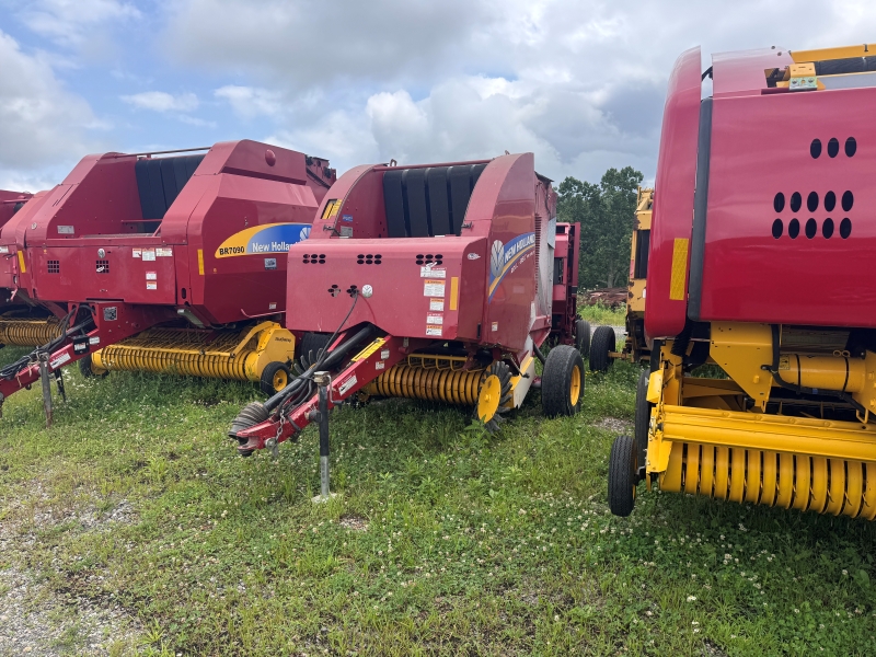 2016 New Holland RB450U round baler at Baker & Sons Equipment in Ohio