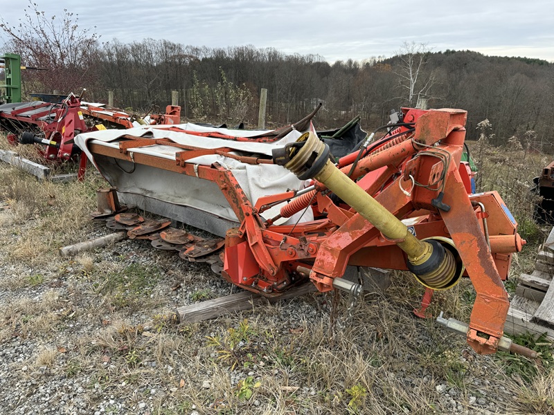 2000 Kuhn GMD600 disc mower at Baker & Sons Equipment in Ohio