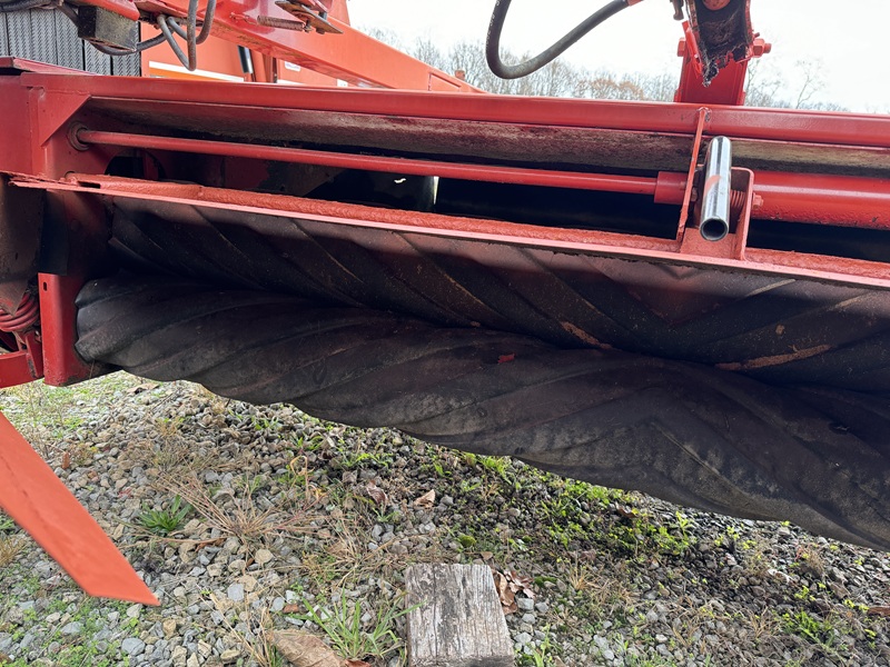 2004 New Holland 1411 disc mower conditioner for sale at Baker & Sons Equipment in Ohio