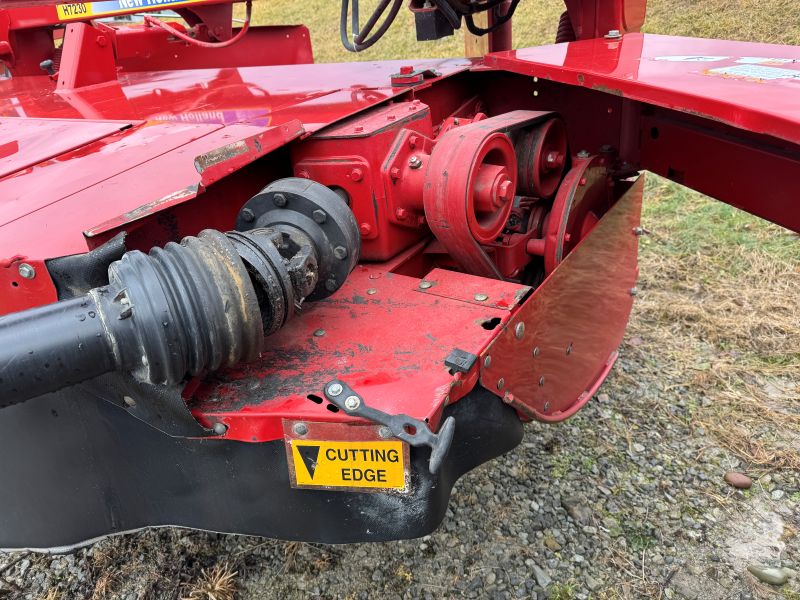 2012 New Holland H7230 disc mower conditioner for sale at Baker and Sons in Ohio