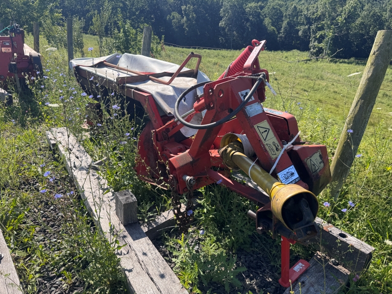 2000 Kuhn GMD500 disc mower for sale at Baker & Sons Equipment in Ohio