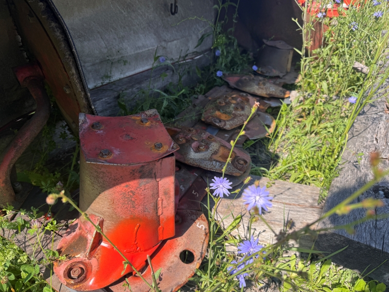 2000 Kuhn GMD500 disc mower for sale at Baker & Sons Equipment in Ohio