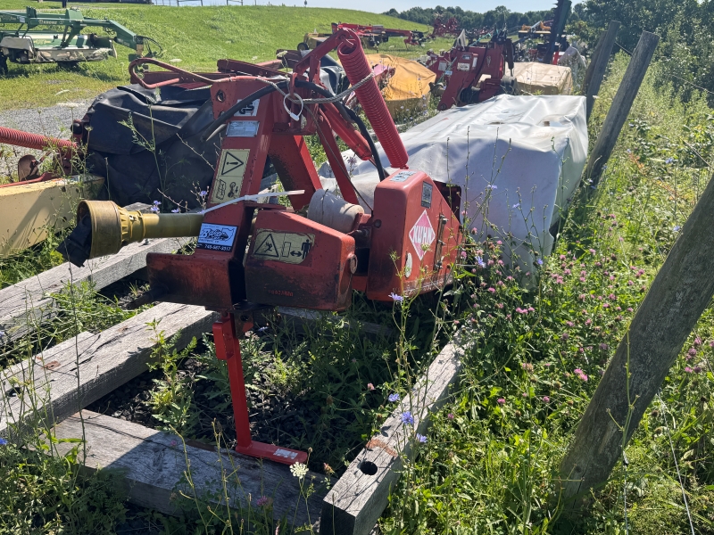 2000 Kuhn GMD500 disc mower for sale at Baker & Sons Equipment in Ohio
