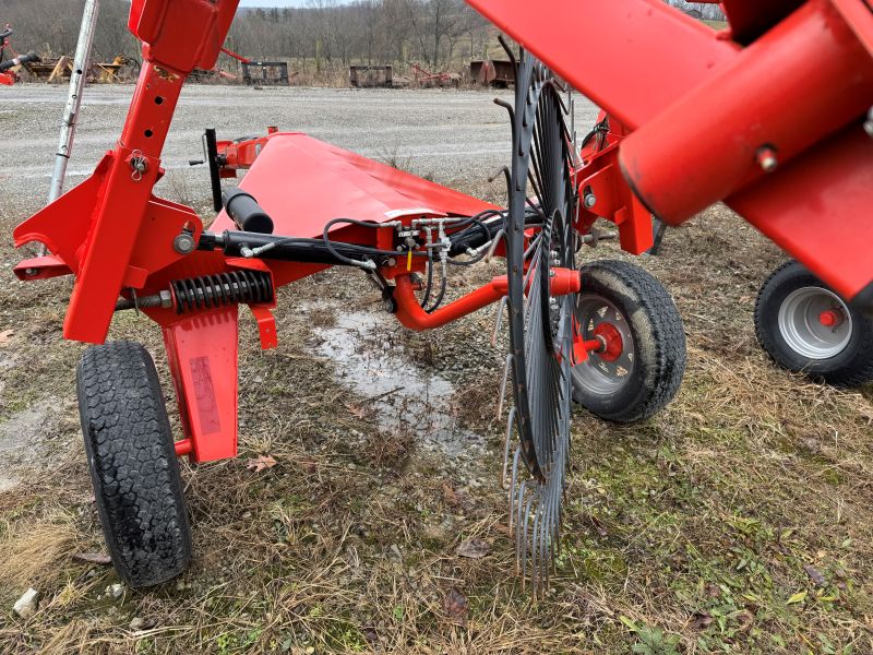 2014 Kuhn SR110GII rake in stock at Baker and Sons Equipment in Ohio