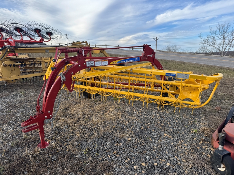 2016 New Holland 256 rake for sale at Baker & Sons Equipment in Ohio