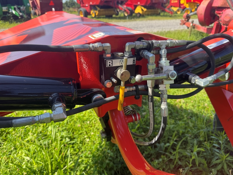 2017 Kuhn SR108GII rake for sale at Baker & Sons Equipment in Ohio