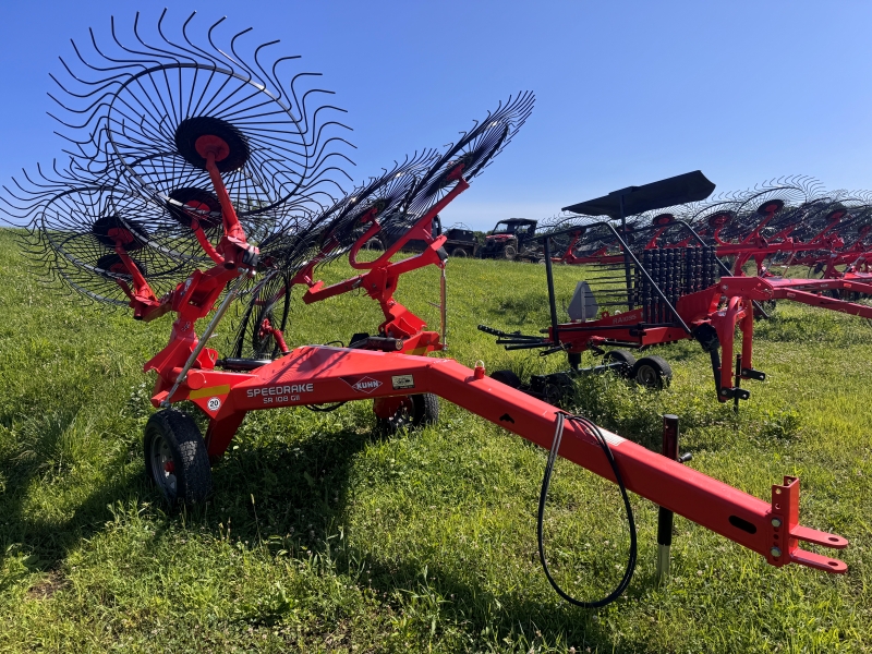 2017 Kuhn SR108GII rake for sale at Baker & Sons Equipment in Ohio