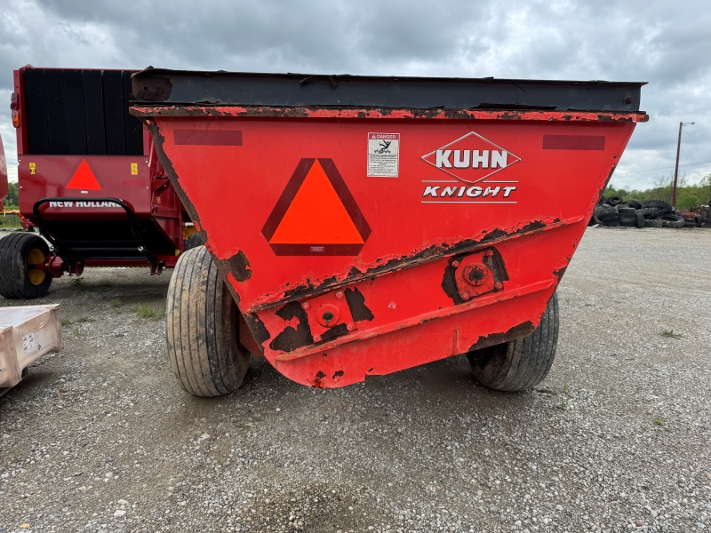 2016 Kuhn 8114 manure spreader at Baker & Sons Equipment in Ohio