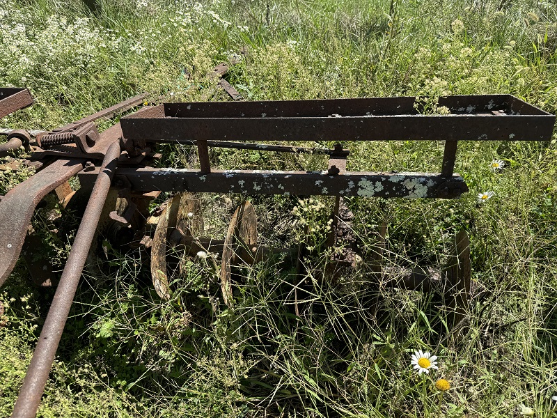 Used drag disc for sale at Baker & Sons Equipment in Ohio