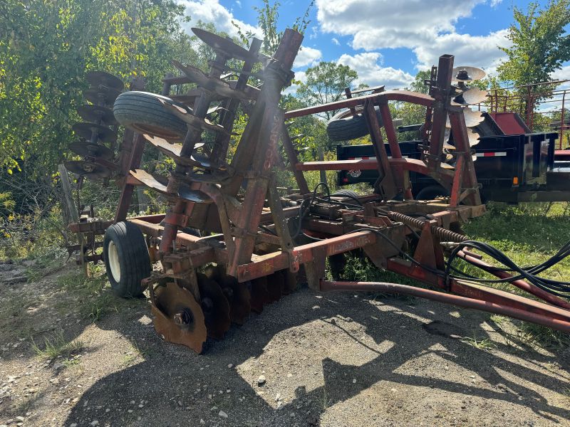 Used Massey Ferguson 820 disc at Baker & Sons Equipment in Ohio