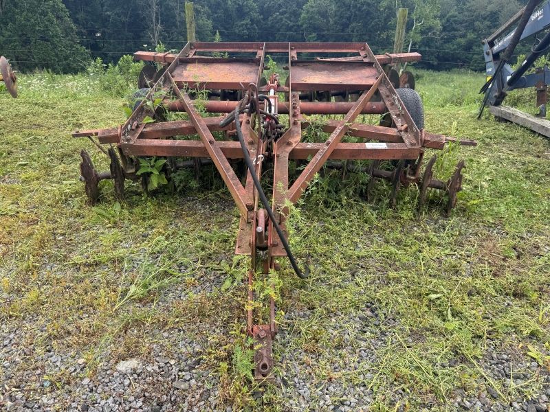Used International Harvester 37 disc at Baker & Sons Equipment in Ohio