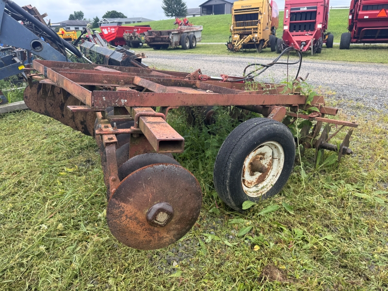 Used International Harvester 37 disc at Baker & Sons Equipment in Ohio