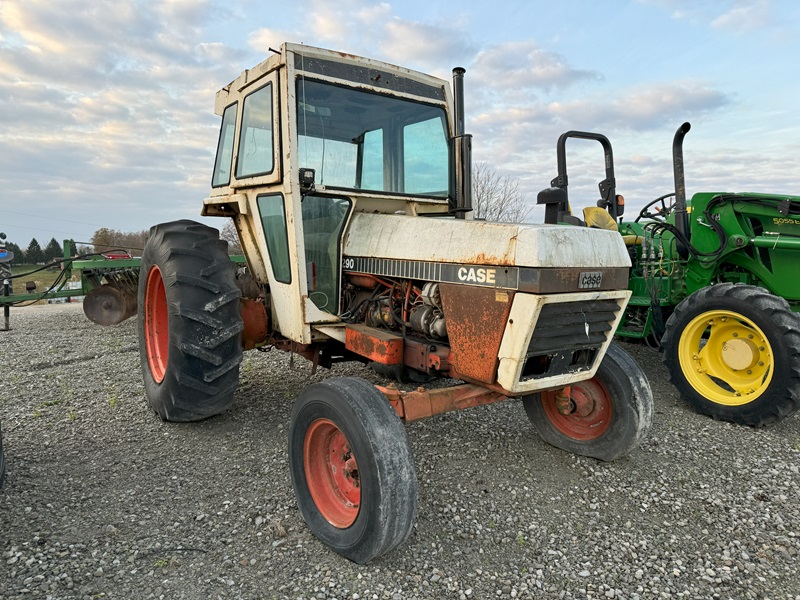 1981 Case 1290 farm tractor at Baker and Sons in Ohio