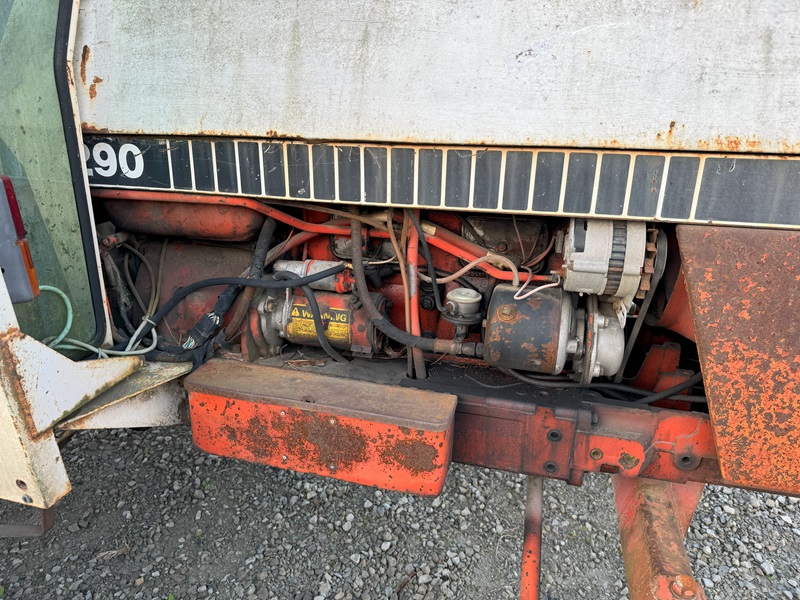 1981 Case 1290 farm tractor at Baker and Sons in Ohio