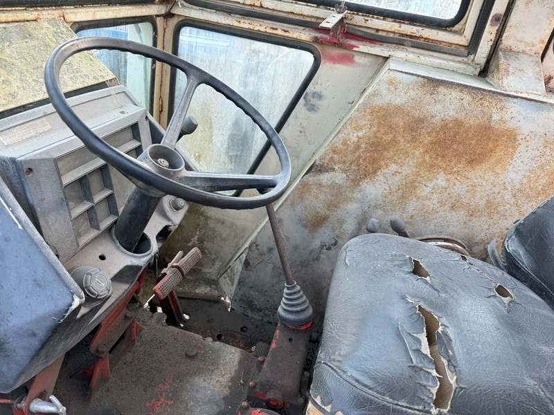 1981 case 1290 tractor at baker & sons in ohio