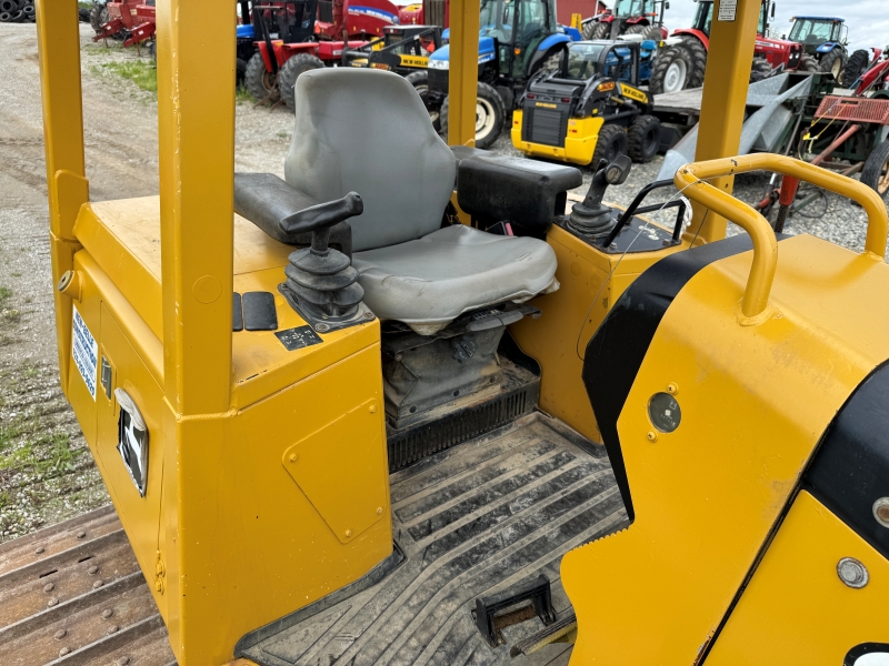 2002 John Deere 650H LGP dozer at Baker & Sons Equipment in Ohio