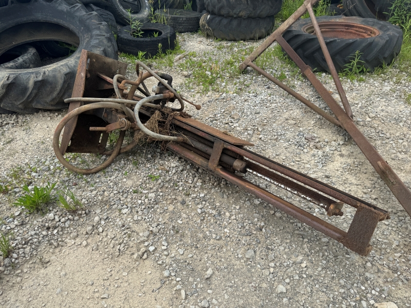 Used Shaver HD8 post driver at Baker & Sons Equipment in Ohio