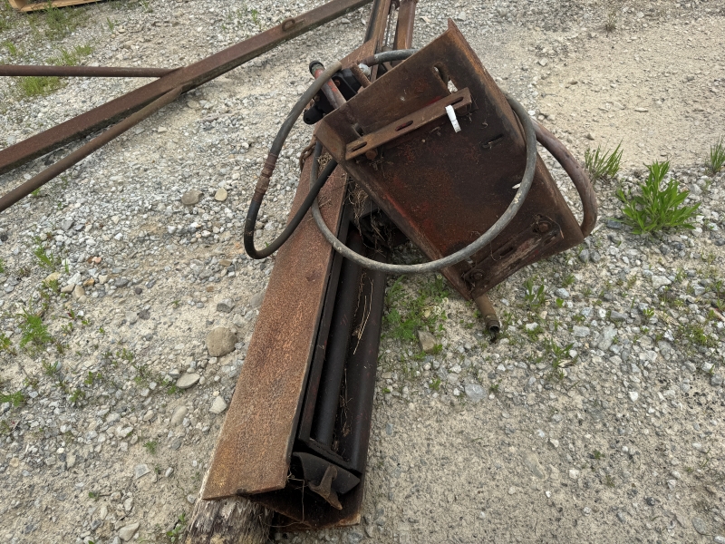 Used Shaver HD8 post driver at Baker & Sons Equipment in Ohio