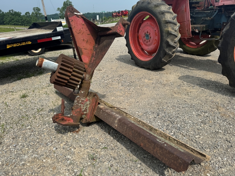 Used 7' blade at Baker & Sons Equipment in Ohio