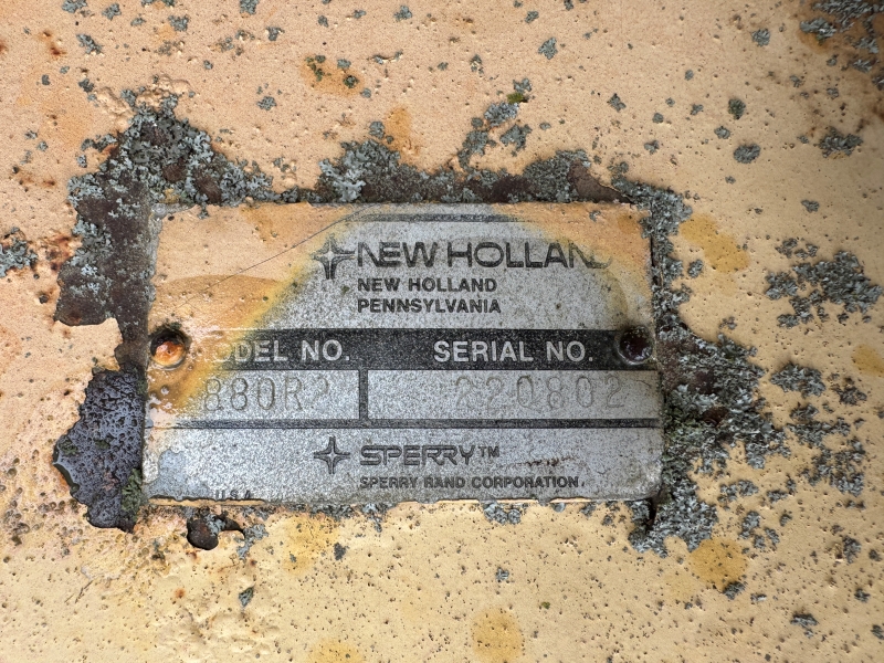 Used New Holland 880R2 corn chopper head for sale at Baker and Sons Equipment in Ohio