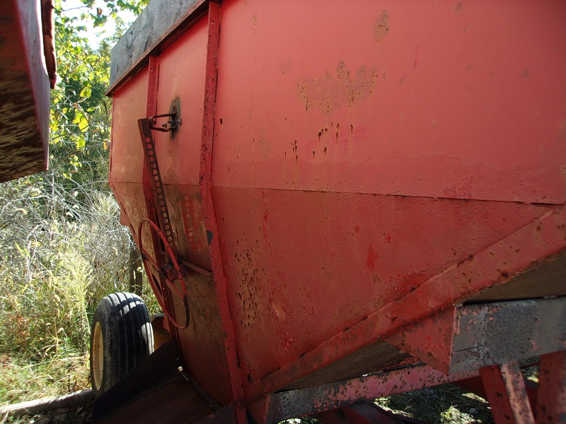 Used Killbros 350 gravity wagon for sale at Baker & Sons Equipment in Ohio