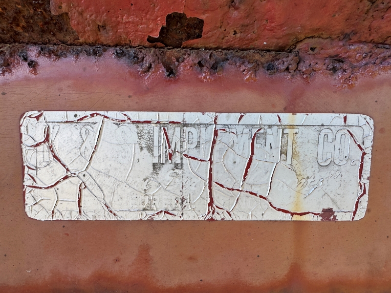 Used K&S gravity box for sale at Baker & Sons Equipment in Ohio